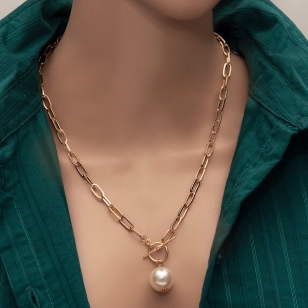 ✨3/$38 New Golden Chain Faux Pearl Toggle Clasp Front Closure Necklace T Bar - Picture 13 of 16